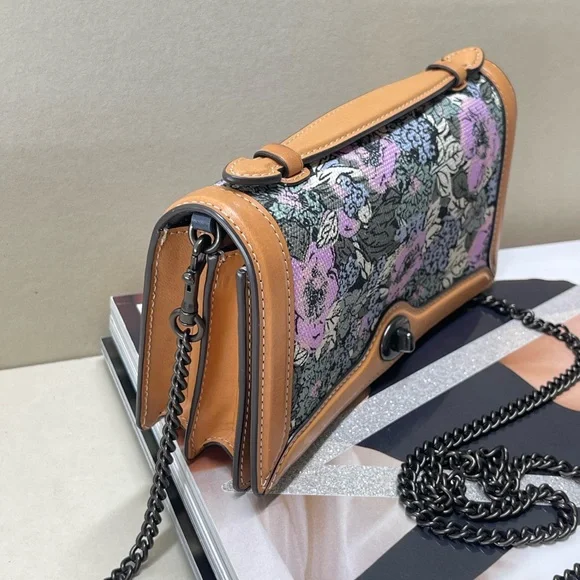 (new+card) Coach turnlock crossbody /clutch leather trim